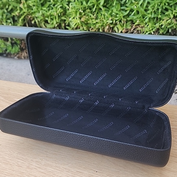 Balenciaga Hard Shell SunGlasses Case main image 4